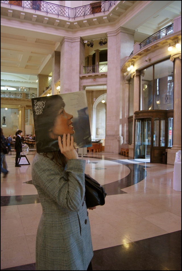 shirley bassey sleeveface