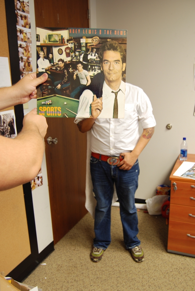 sleeveface huey lewis and the news